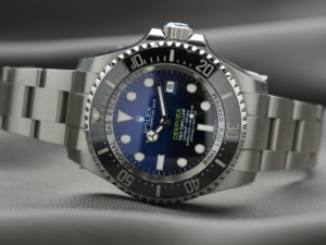 Omega vs. Rolex: Which One Sells for More on the Pre-Owned Market?